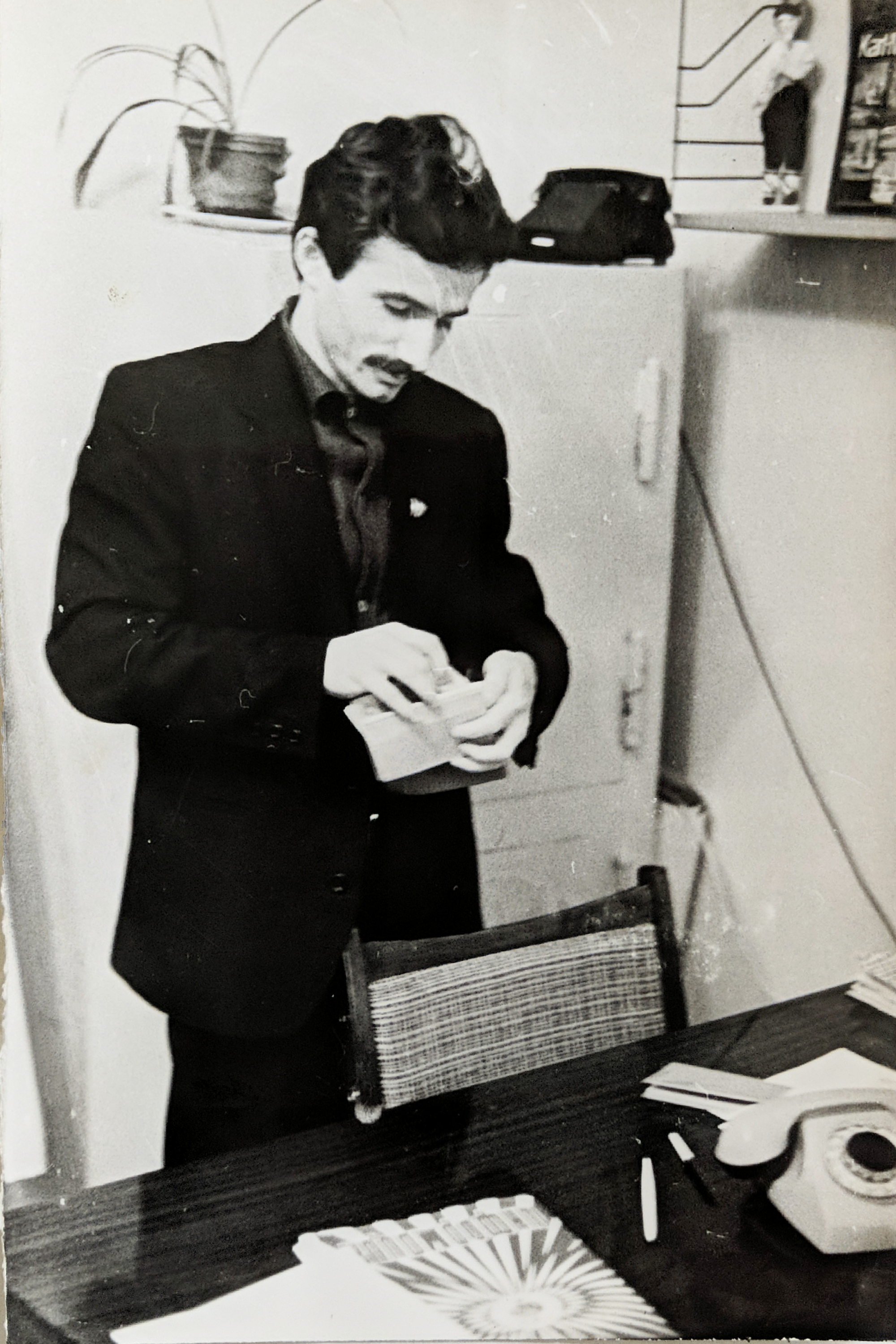 Стильний не стальний, а гроші завджи вмів рахувати.